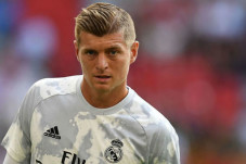 Kroos Lewatkan Laga...