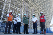 Tinjau Perluasan Bandara,...