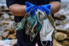 Larangan Plastik Sekali...