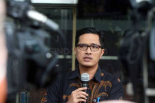 Febri Diansyah Sebut...