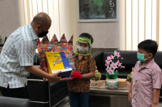 Tak Boleh Ada Kekerasan,...