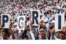 Perpres Gaji dan Tunjangan...