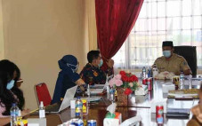 Komnas HAM Temui Bupati...