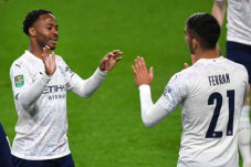 Improvisasi Raheem Sterling...