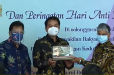 DPR: Pameran Lukisan...
