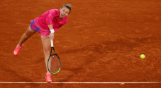Halep Balas Sikat Anisimova,...