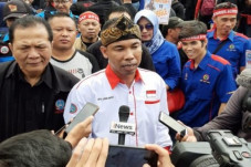Besok, Ratusan Ribu...