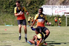Persipura Jayapura Berlakukan...