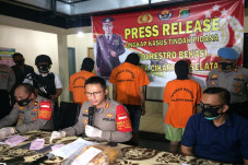 Cinta Segitiga di Cikarang...