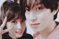 Pacaran dengan Momo...