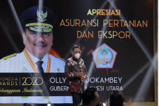 Raih Indonesia Award...