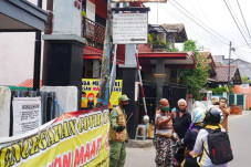 Tekan Penularan COVID,...