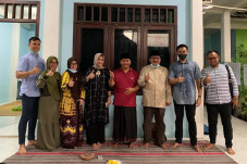 Kyai Pesantren Lamongan...
