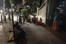 Kesal Anaknya Ditelanjangi,...
