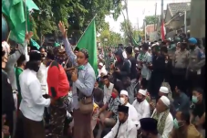 Kiainya Disebut Antek...