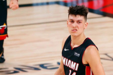 Tyler Herro Tumbangkan...