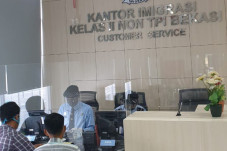 Dalam Delapan Bulan,...