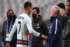 Deschamps Girang Bikin...