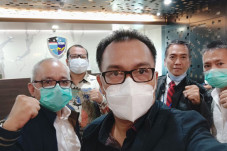 Jenguk Anggota KAMI,...