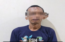Tak Bisa Menahan Nafsu...