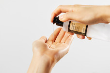 Unik, Eye Cream dengan...