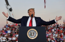 Kembali Kampanye, Trump...