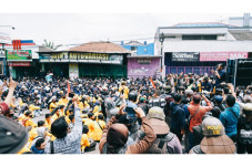 Polisi Ancam Tindak...