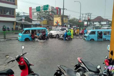 Sebanyak 400 Personel...