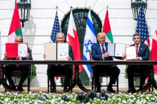 Pompeo Desak Arab Saudi...