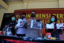 Spesialis Perampok Janda...
