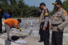 Bayi Laki-laki Ditemukan...