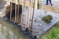 Saluran Pembuangan Berlubang,...