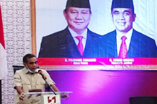 Wakil Ketua MPR Ahmad...
