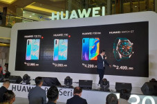 Huawei Bakal Jual Honor...