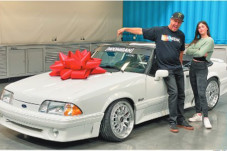 Ken Block Hadiahkan...
