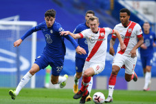 Ditahan Southampton,...