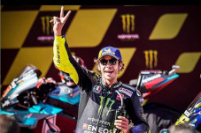Rossi Beruntung Tak...