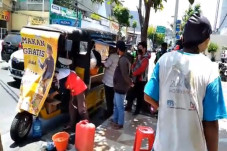 Warung Makan Motor Gratis...