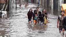 Banjir 1 Meter, Akses...