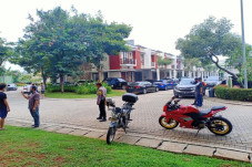 Rumah Jadi Showroom...
