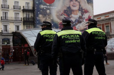 Polisi Spanyol Gerebek...