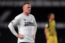 Rooney Geram Disambangi...