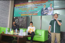 Komunitas Keluarga Legislator...