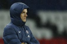 PSG Takluk dari Man...