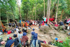 Sensasi Bertualang di...