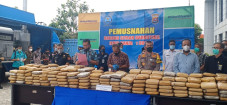 301 Kg Ganja Dimusnahkan...