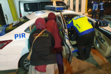 Ibu Muda Nyaris Melahirkan...
