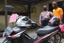 Gelapkan Motor Teman...