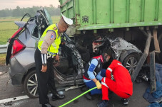 Kecelakaan Maut di Jalan...