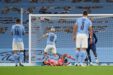 Man City Berhasil Jaga...